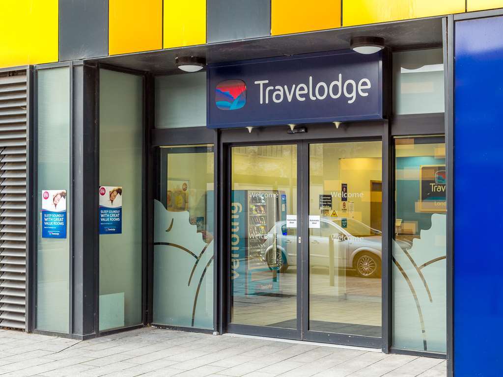Travelodge London Barking Exterior foto